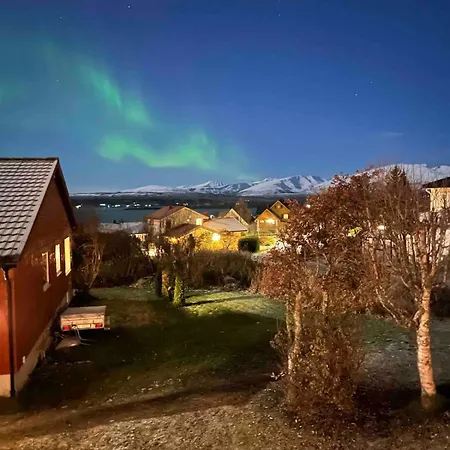 Romslig Med Kort Vei Til Flyplassen Apartmán