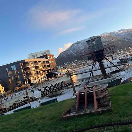 Apartament Romslig Med Kort Vei Til Flyplassen *