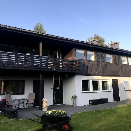 Romslig Med Kort Vei Til Flyplassen