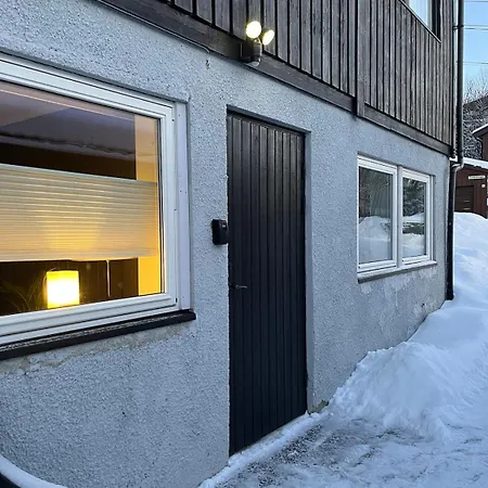 Romslig Med Kort Vei Til Flyplassen Tromsø