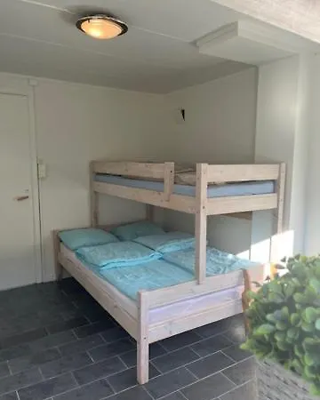 Romslig Med Kort Vei Til Flyplassen *