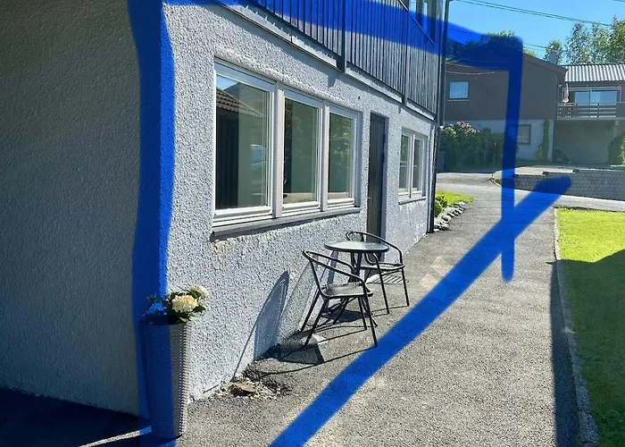 Romslig Med Kort Vei Til Flyplassen Apartamento Tromsø