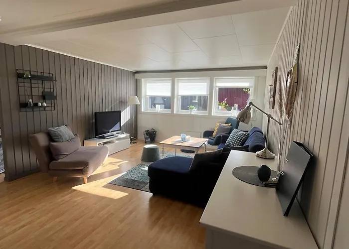 Romslig Med Kort Vei Til Flyplassen *