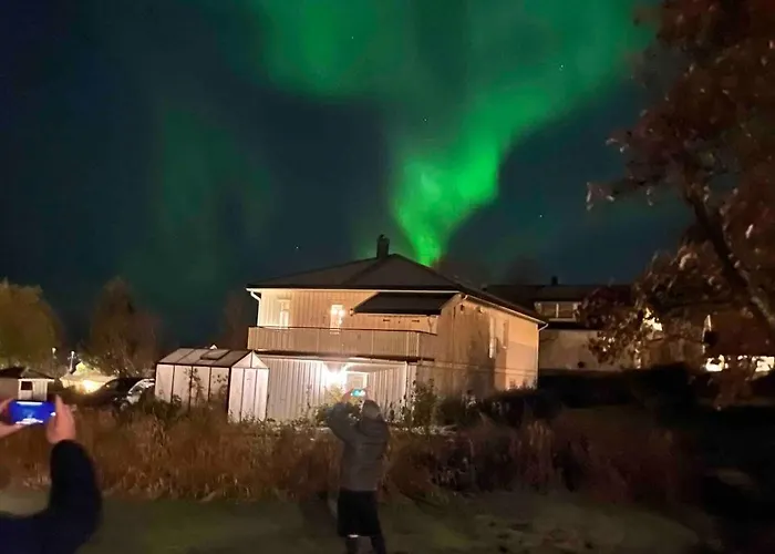 Romslig Med Kort Vei Til Flyplassen