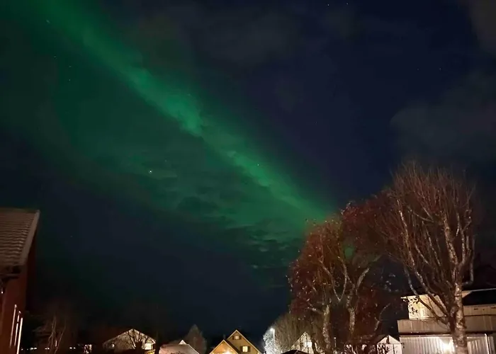 Romslig Med Kort Vei Til Flyplassen Tromsø