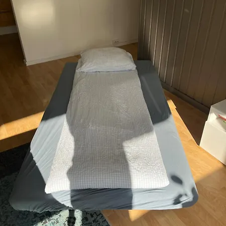Lägenhet Romslig Med Kort Vei Til Flyplassen